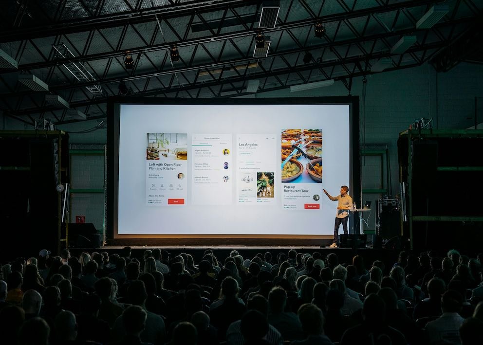 Mastering the Mic: How Public Speaking Catapults Your Software Engineer Career 1 Public Speaking in a Keynote