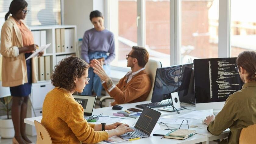 Tech Lead Talking to Non-technical Team Members